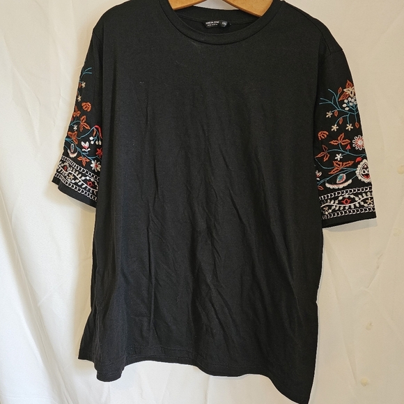 Short Sleeve Embroidered Top Blouse Tshirt 2XL Plus Size - Picture 2 of 5